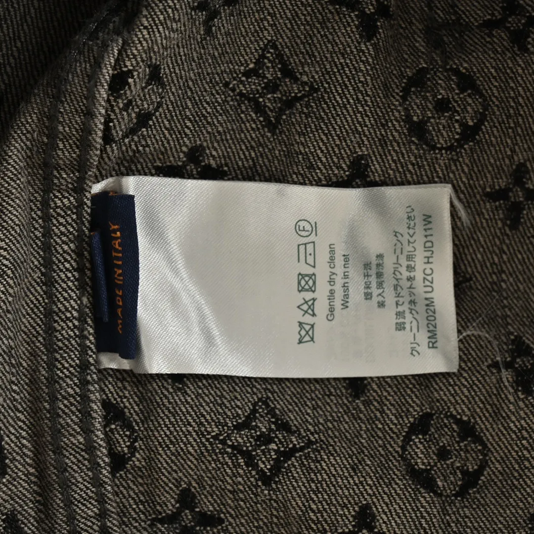 Louis Vuitton/ Classic